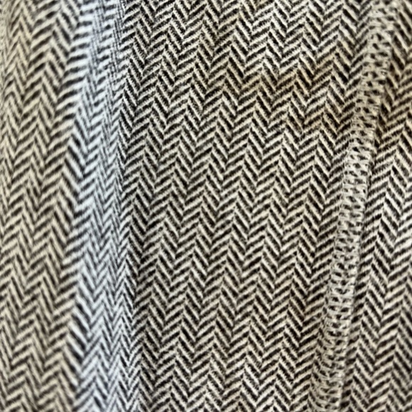 Herringbone Lululemon Leggings - Picture 5 of 5